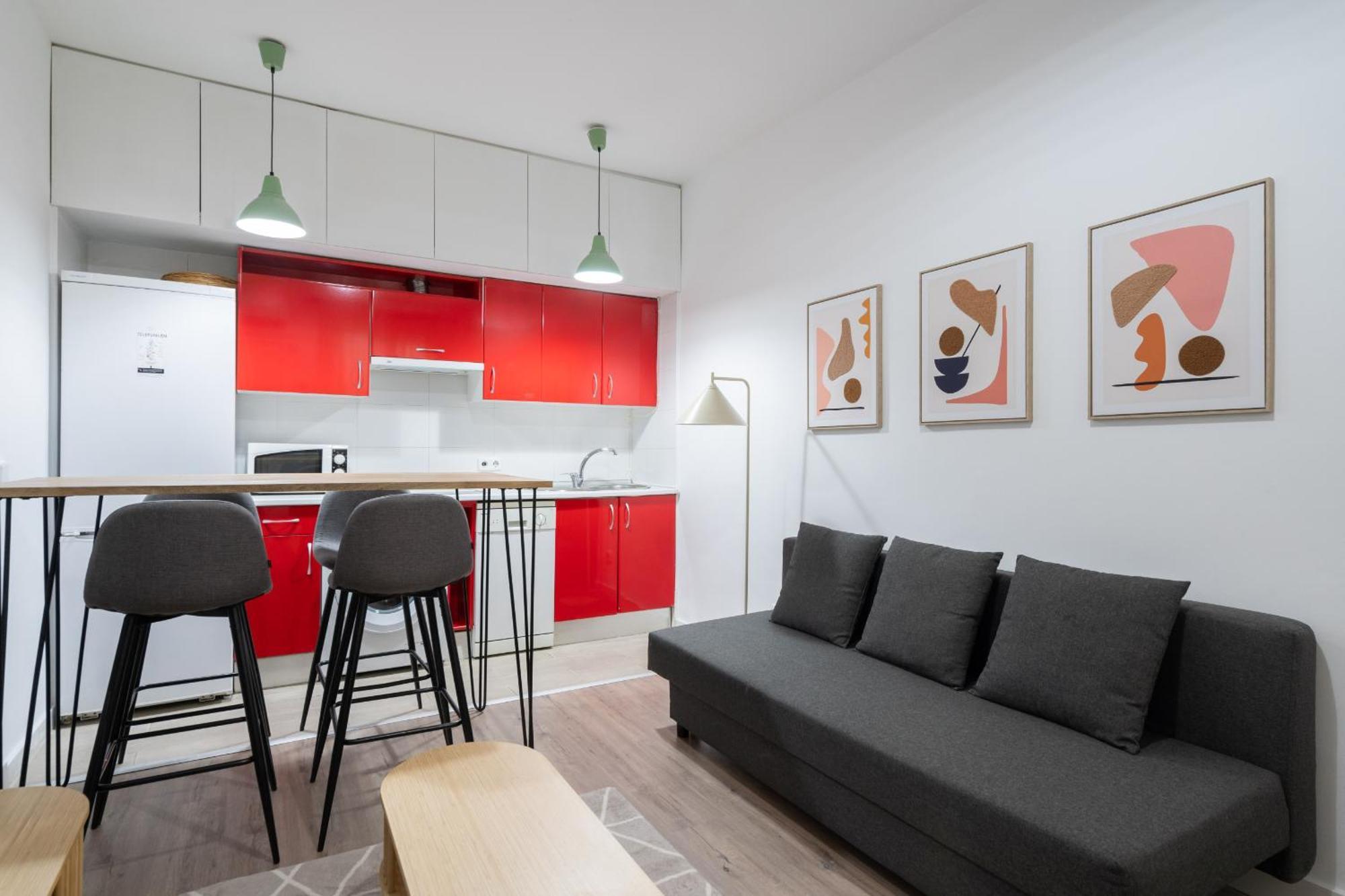Apartamento En Chueca Para 4 Personas Alquiler Temporal Madrid Exterior foto